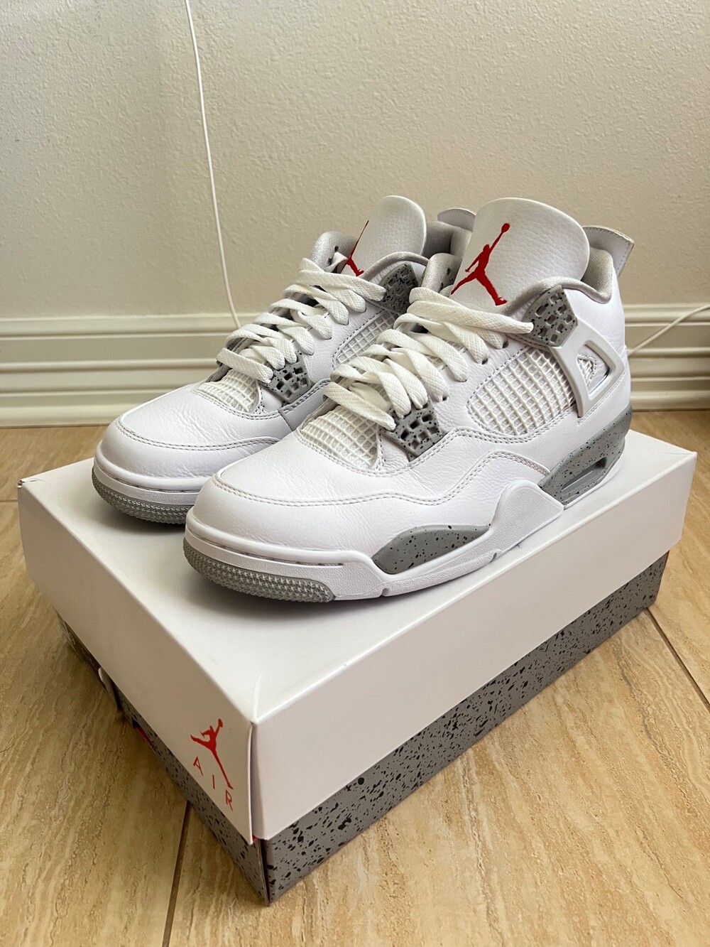 Size 9 - Jordan 4 Retro Mid White Oreo (Great Condition)